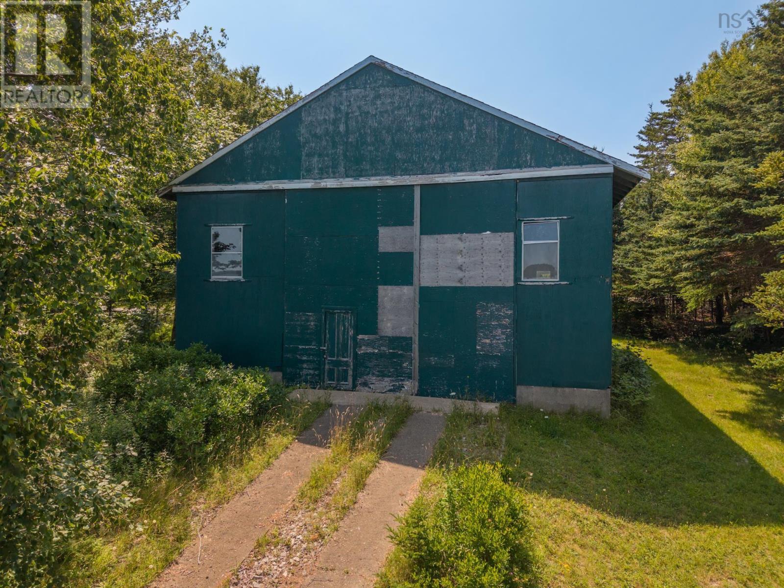 390-406 Highway 308 - 48