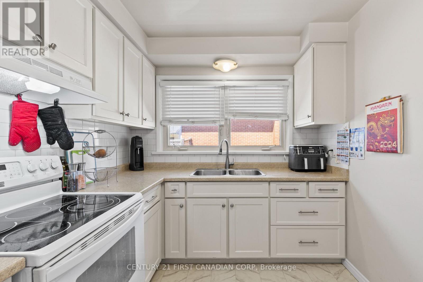 407 VERMONT AVENUE - 6