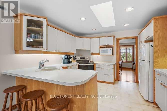 9869 CURRIE ROAD - 10