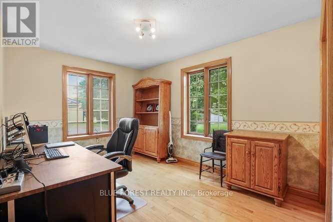 9869 CURRIE ROAD - 23