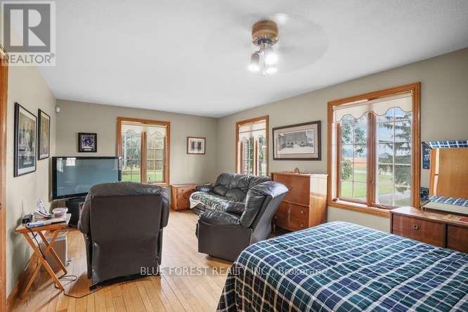 9869 CURRIE ROAD - 24