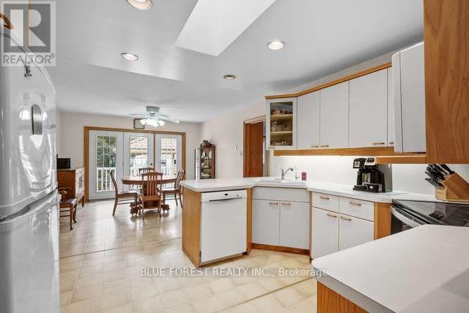 9869 CURRIE ROAD - 9