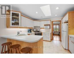 Living room - 9869 Currie Road, Dutton/dunwich, ON N0L1J0 Photo 10