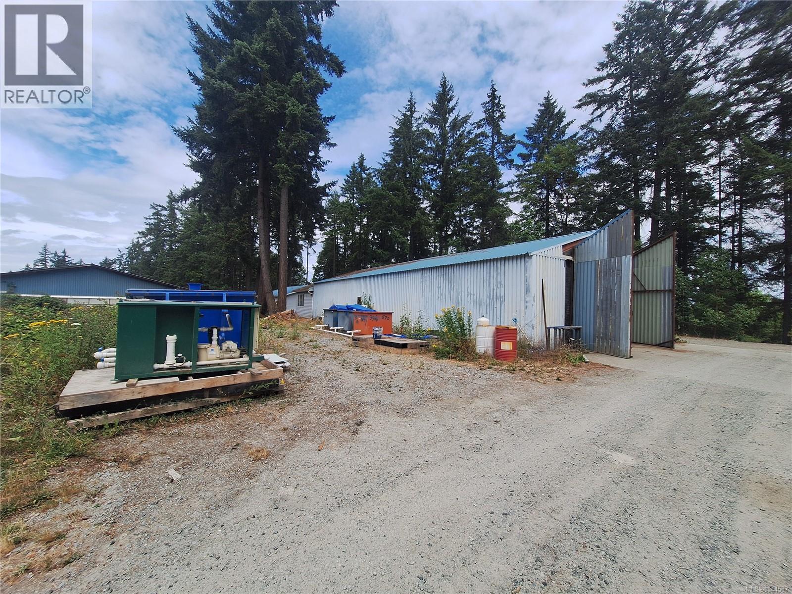 2935 Trans Canada Hwy