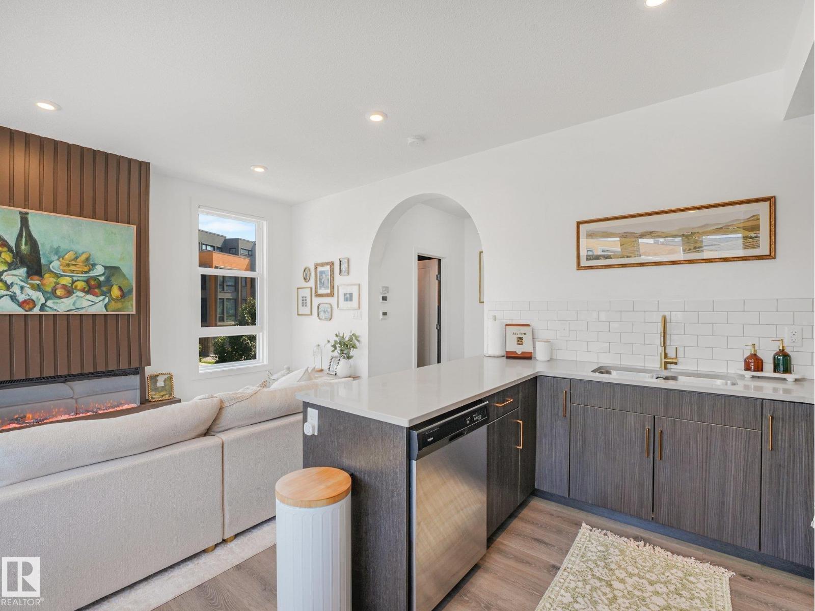 #106 1304 RUTHERFORD RD SW - 11