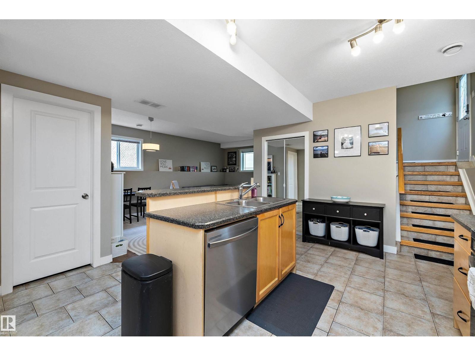 11432 87 ST NW - 34