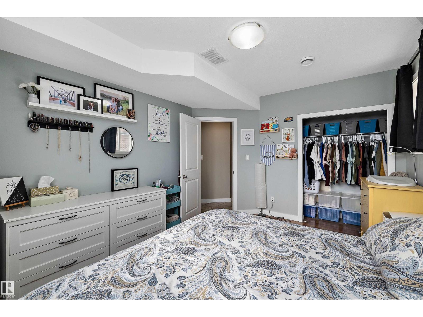 11432 87 ST NW - 45