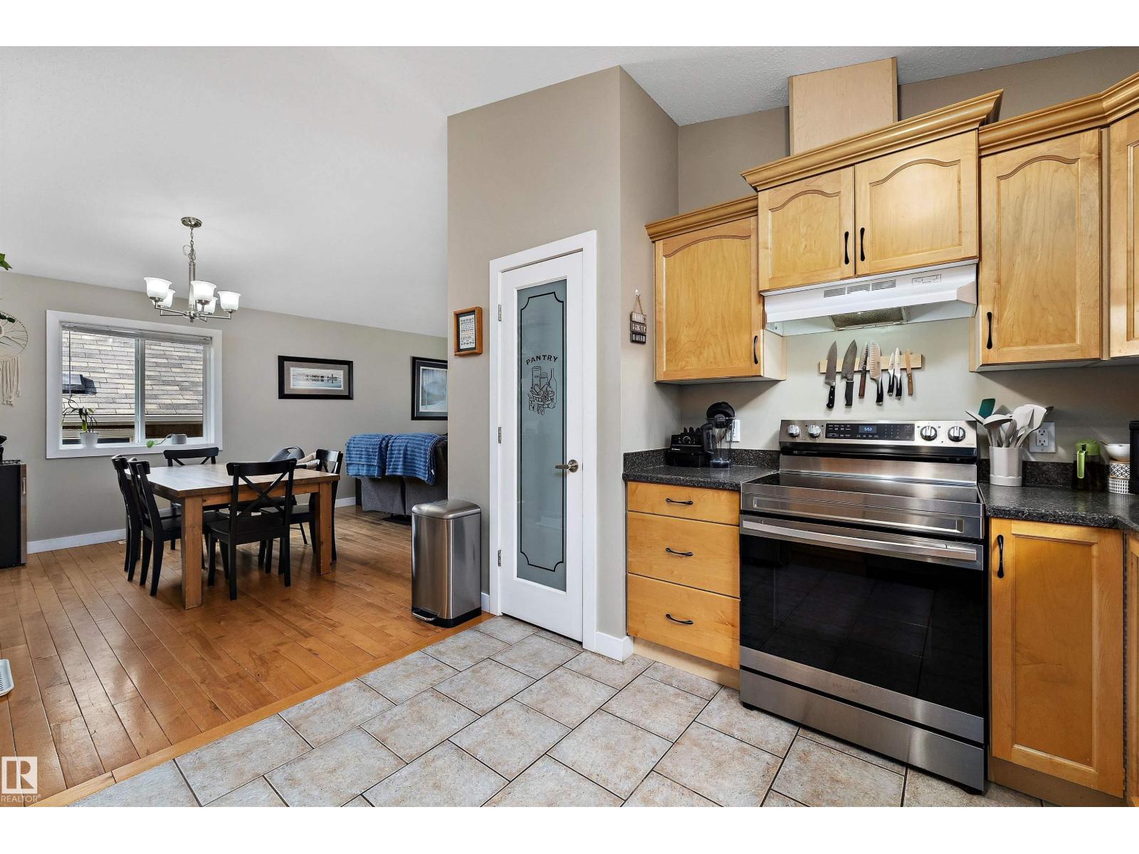 11432 87 ST NW - 6