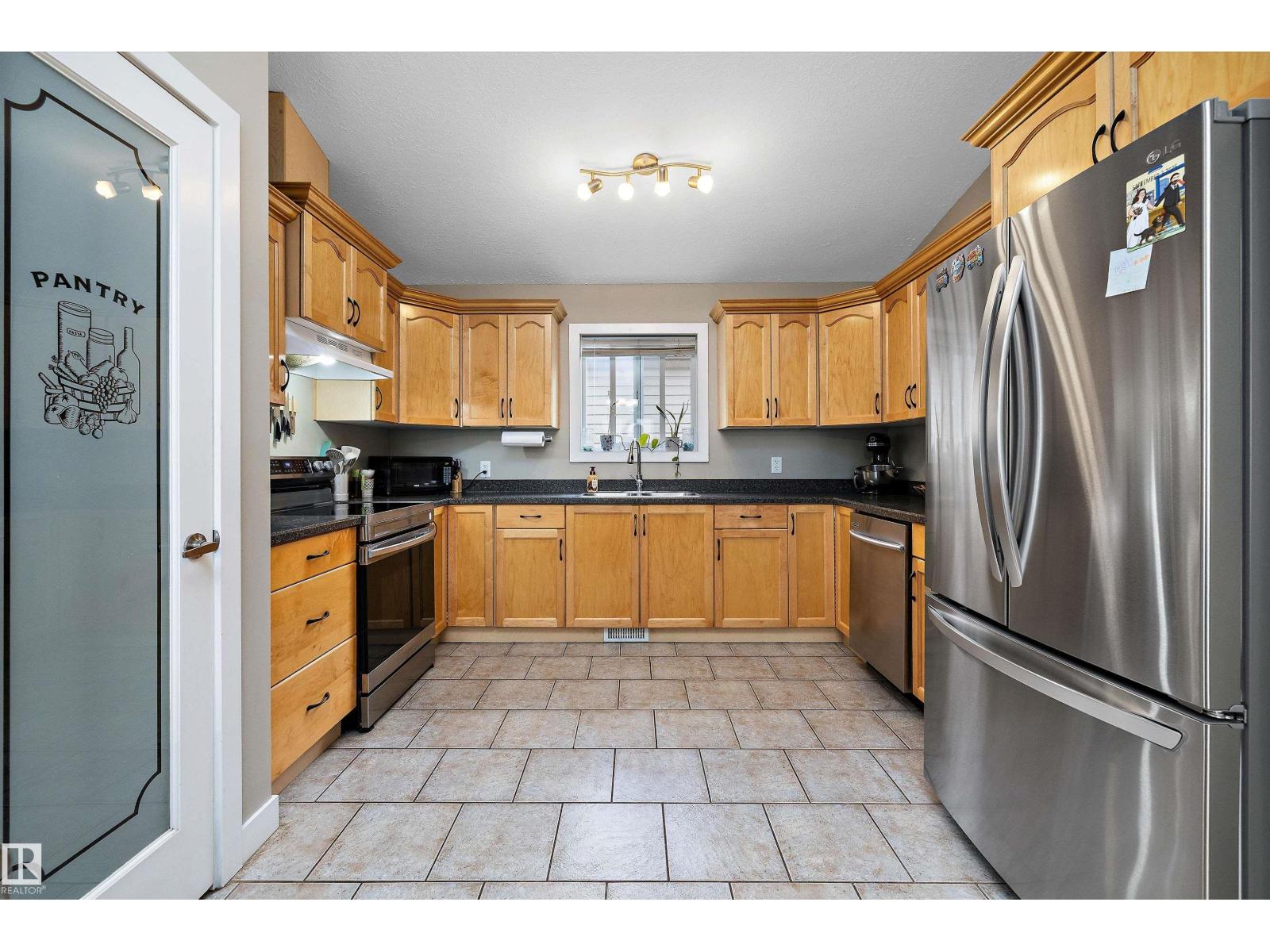 11432 87 ST NW - 8