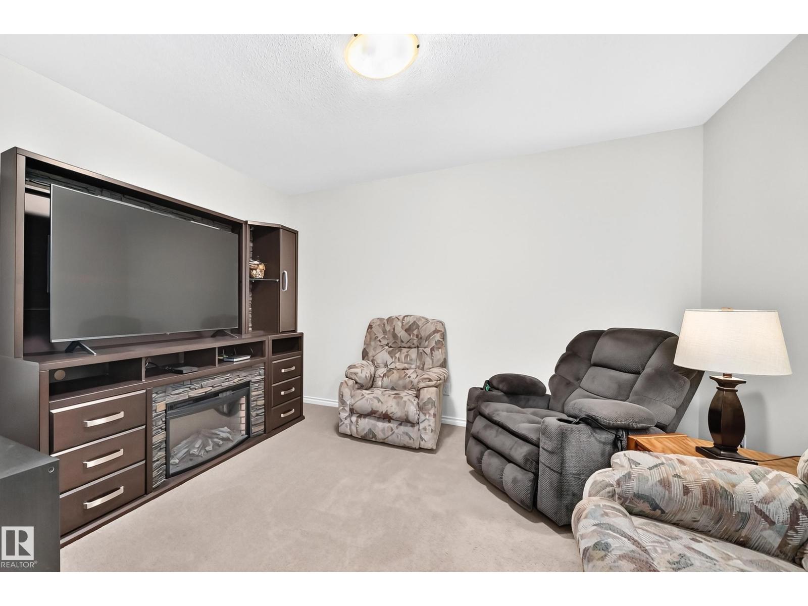 2681 SIR ARTHUR CURRIE WY NW - 45