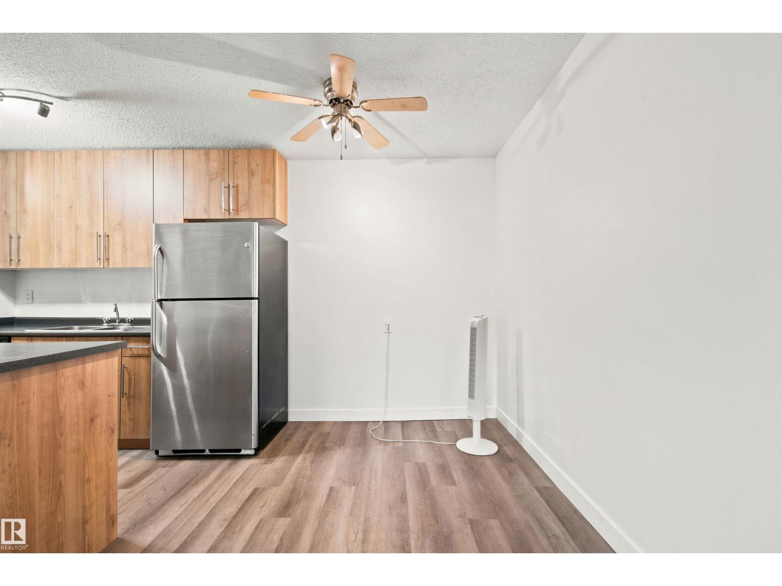 #112 10529 93 ST NW - 11