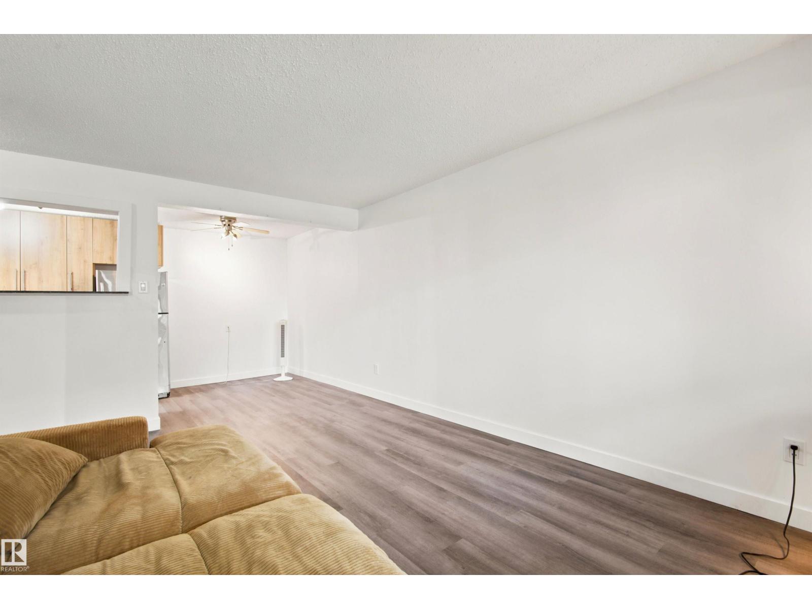 #112 10529 93 ST NW - Image 12