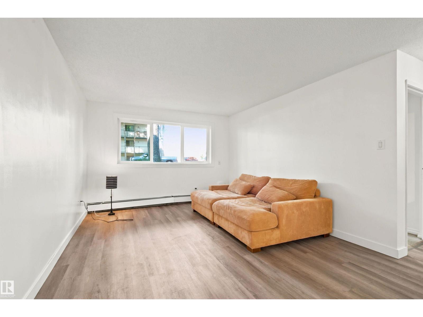 #112 10529 93 ST NW - Image 16