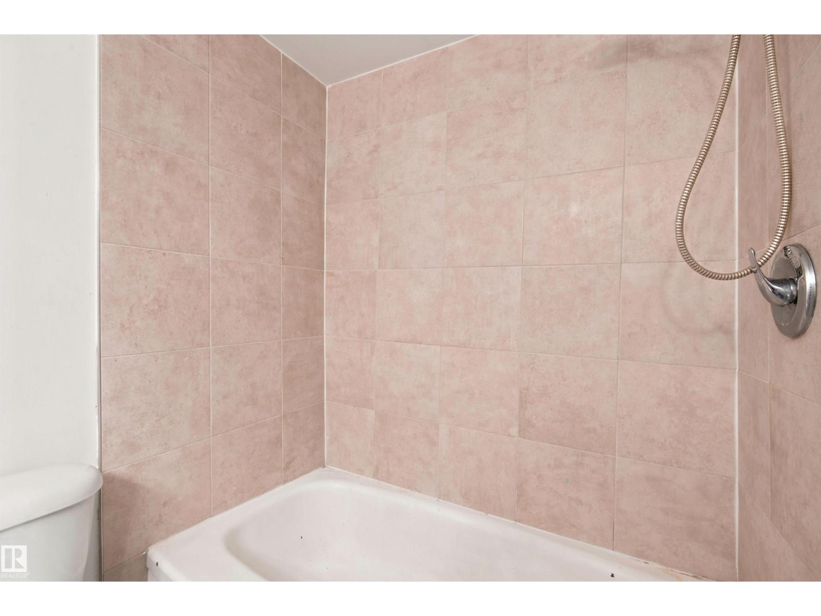 #112 10529 93 ST NW - 21