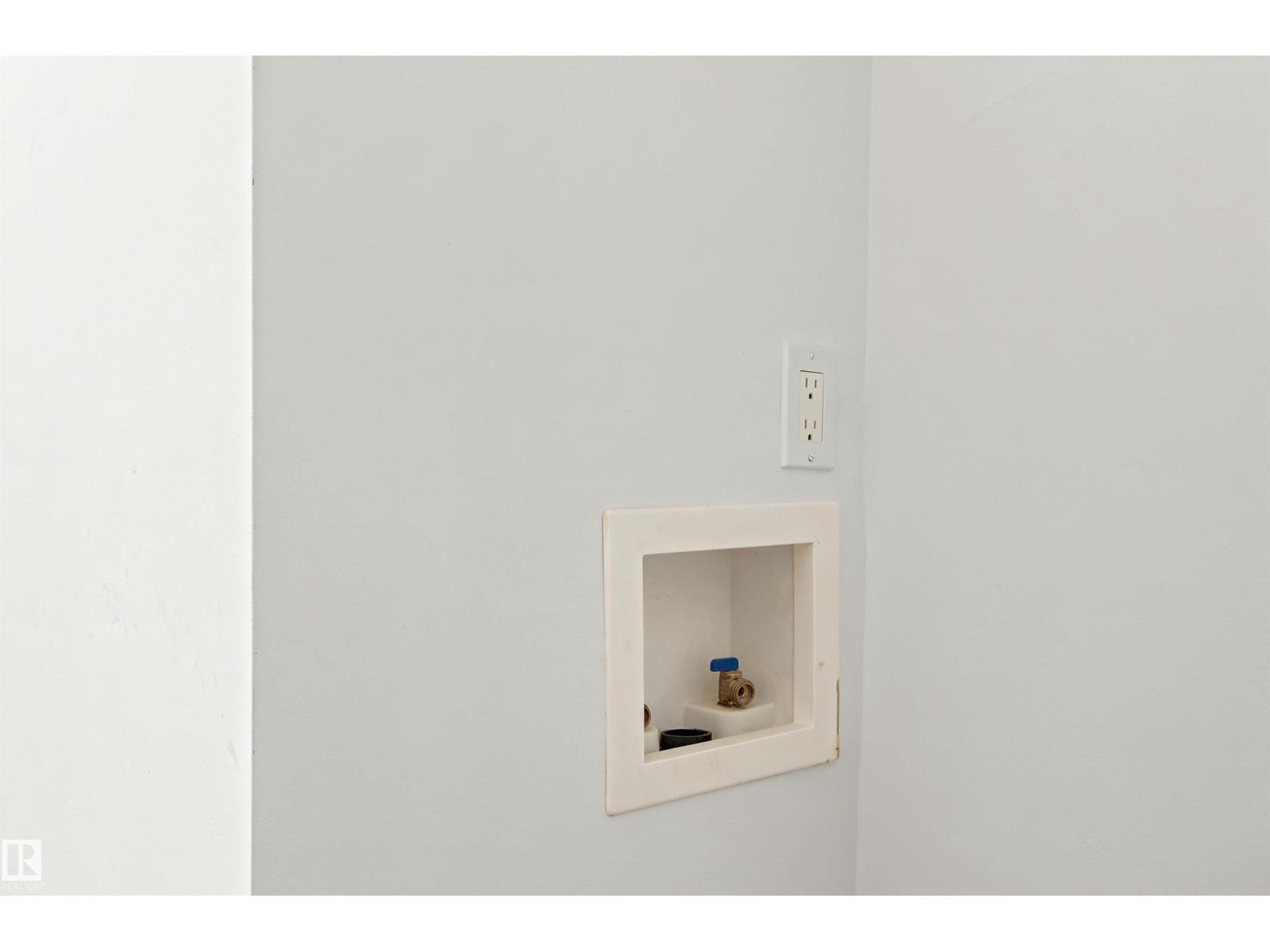 #112 10529 93 ST NW - 22