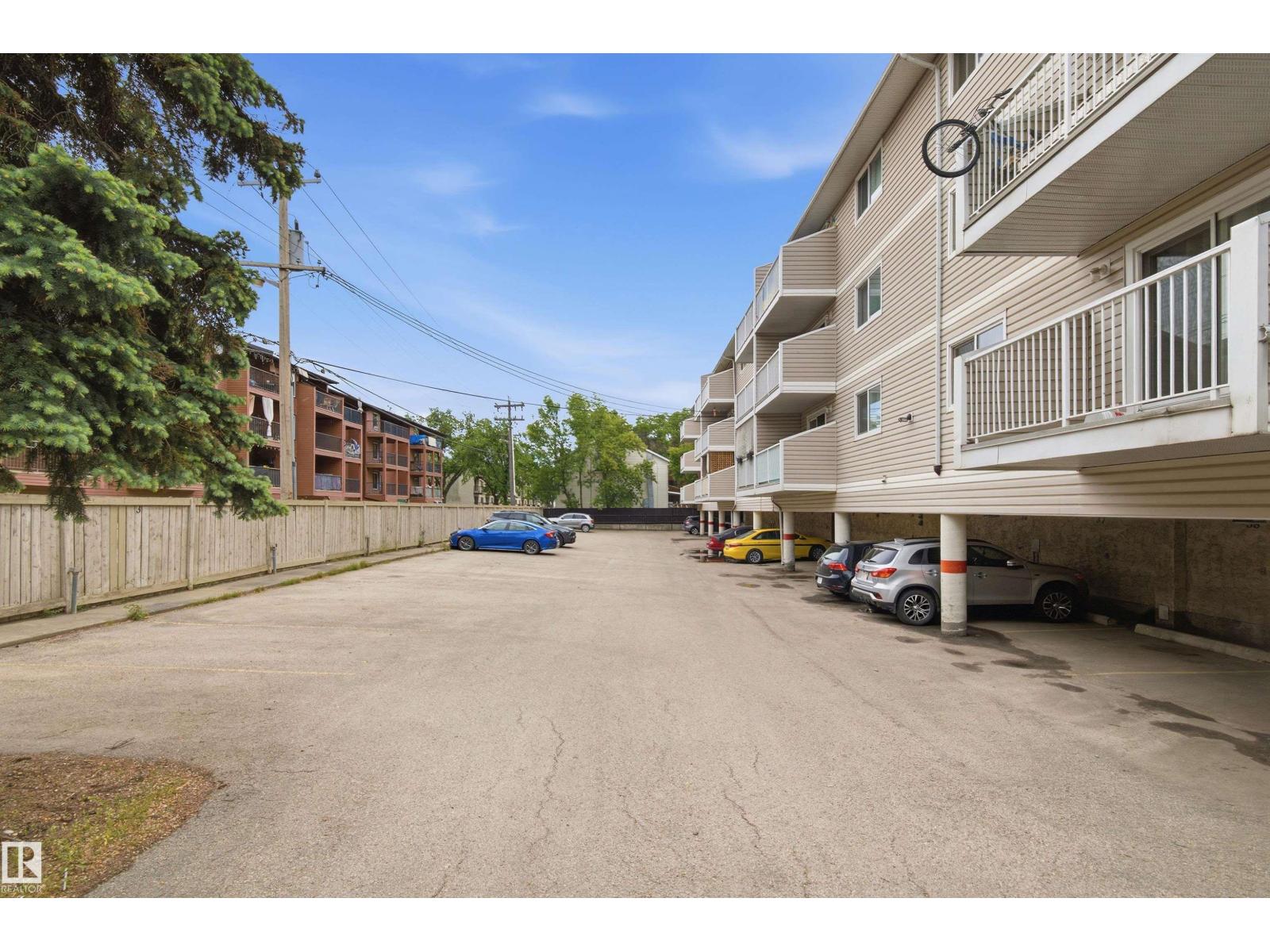 #112 10529 93 ST NW - 24