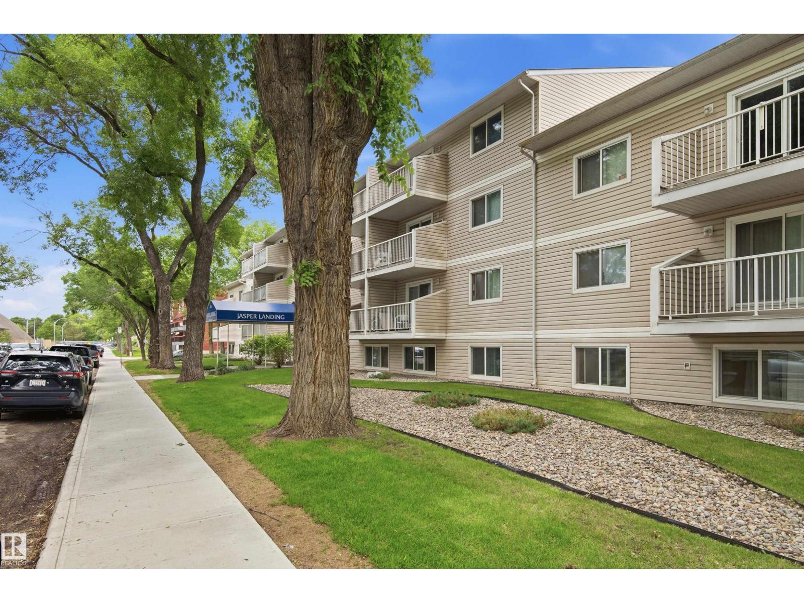 #112 10529 93 ST NW - 27
