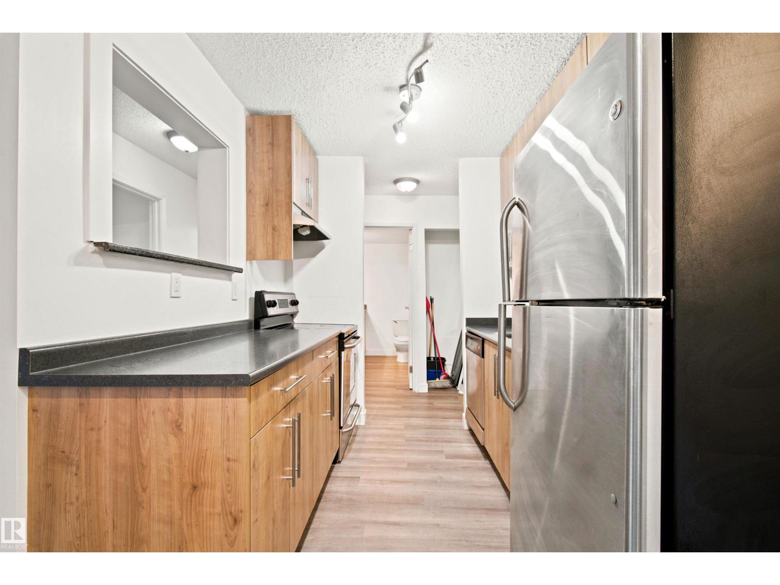 #112 10529 93 ST NW, Boyle Street, Edmonton photo 3