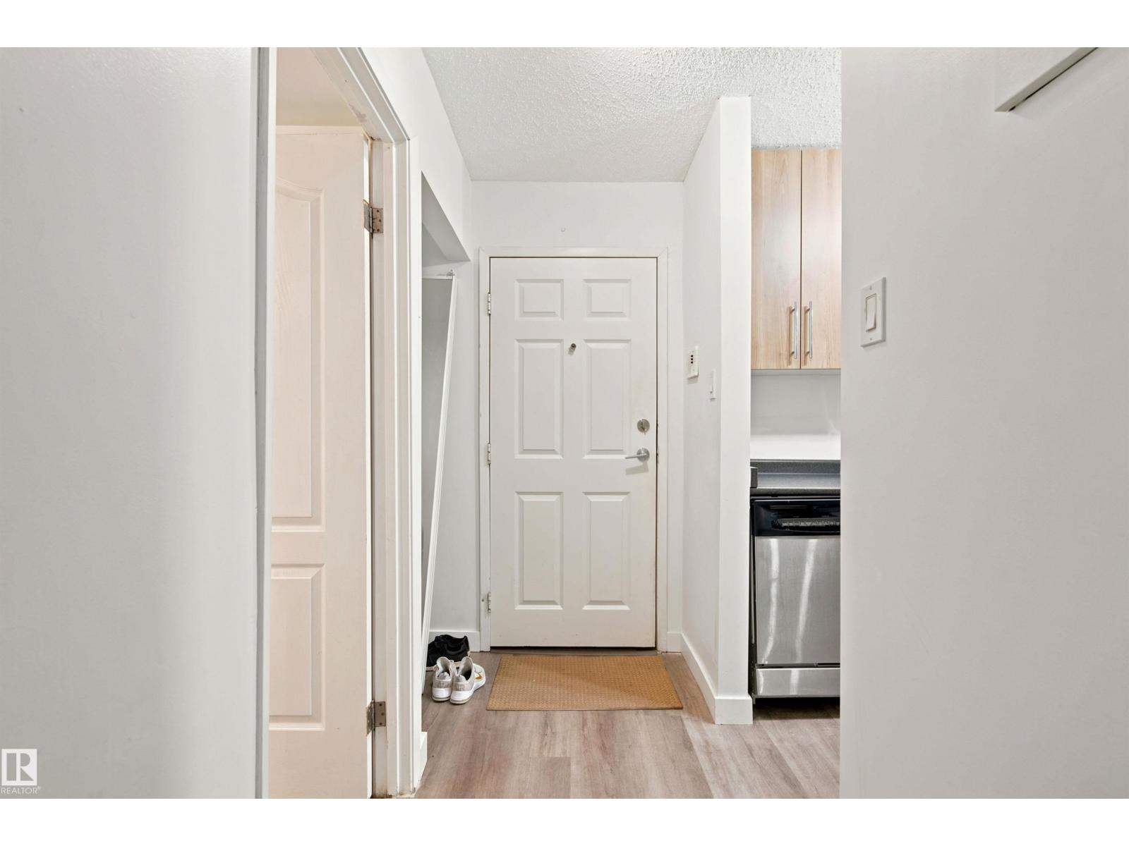 #112 10529 93 ST NW - Image 9