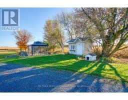Living room - 421 Summers Road, Rideau Lakes, ON K0G1E0 Photo 7