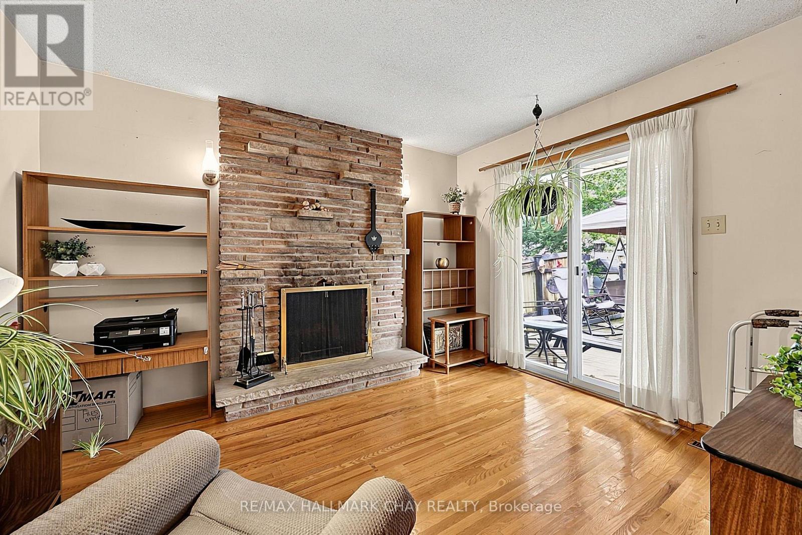 11 SECOND STREET - Image 13