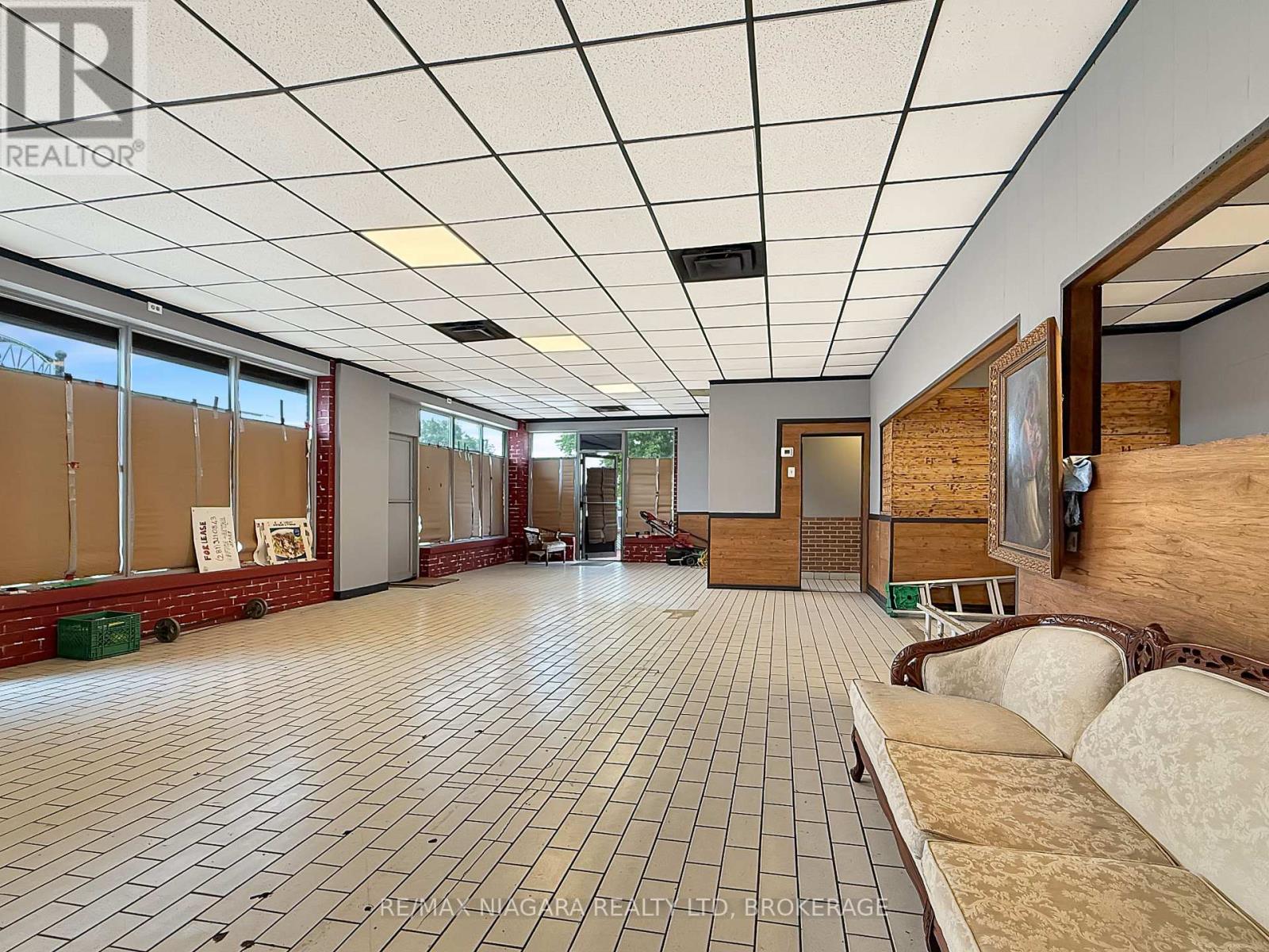 607 Niagara Boulevard, Fort Erie (Central), Ontario, L2A3H5, Fort Erie (Central), Ontario — photo 4 of 5