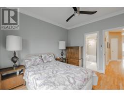 B - 2283 Lake Shore Boulevard W, Toronto, ON M8V1A6 Photo 19