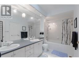 B - 2283 Lake Shore Boulevard W, Toronto, ON M8V1A6 Photo 20
