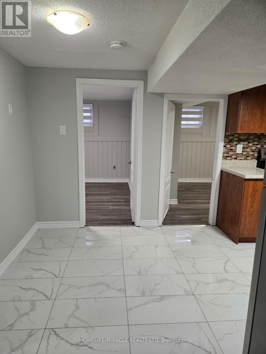 505 SILVERSTONE DRIVE - Image 20