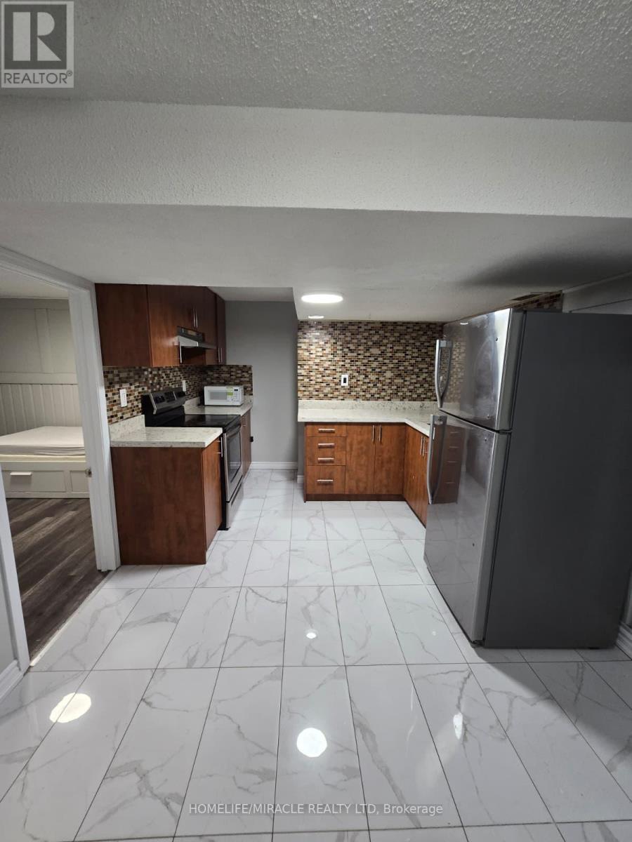 505 SILVERSTONE DRIVE - Image 24