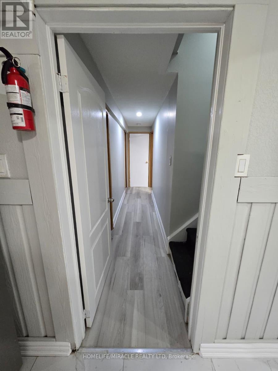 505 SILVERSTONE DRIVE - Image 30