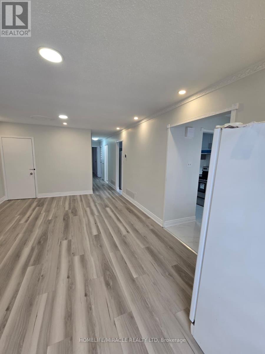 505 SILVERSTONE DRIVE - 8