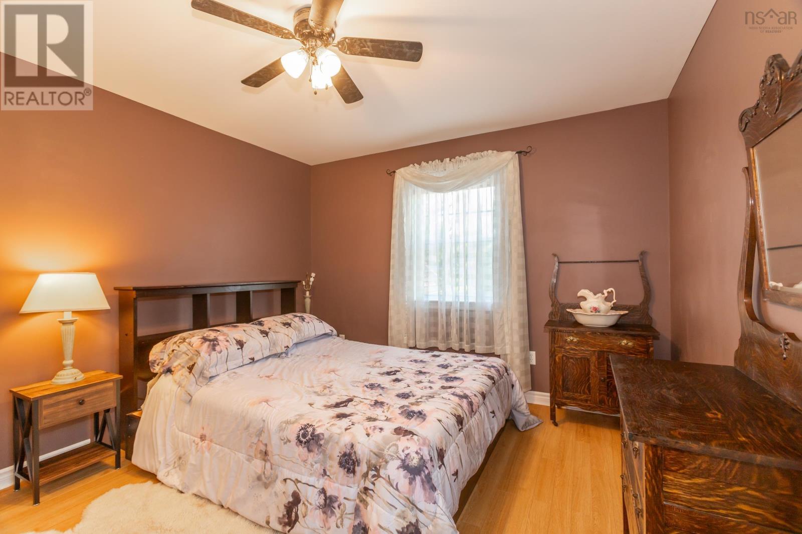 5 Rectory Street - 26