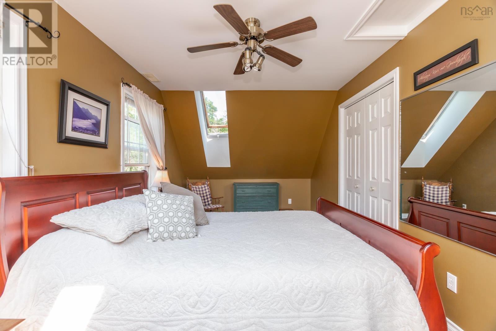 5 Rectory Street - 34