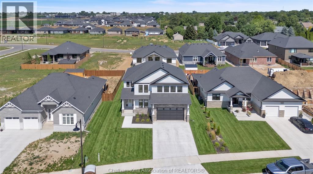 168 Rosewood CRESCENT - 4