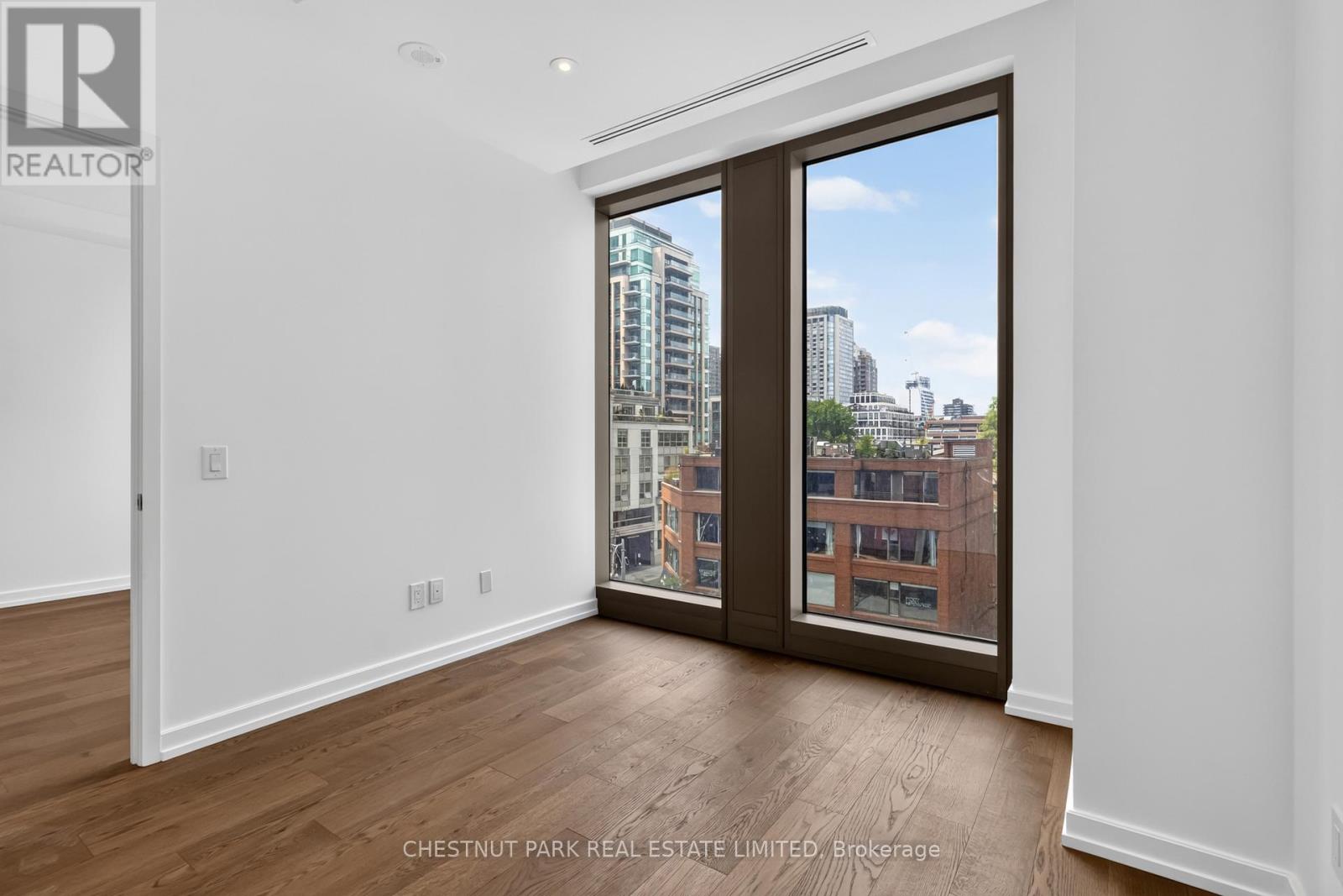 #504 1315 BAY STREET - 20