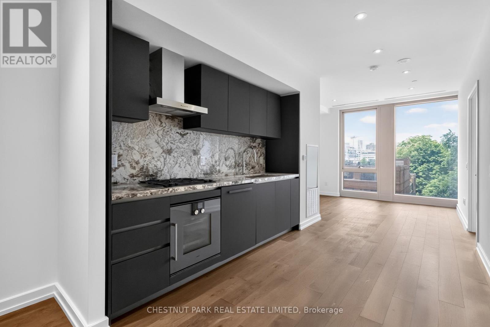 #504 1315 BAY STREET - 4