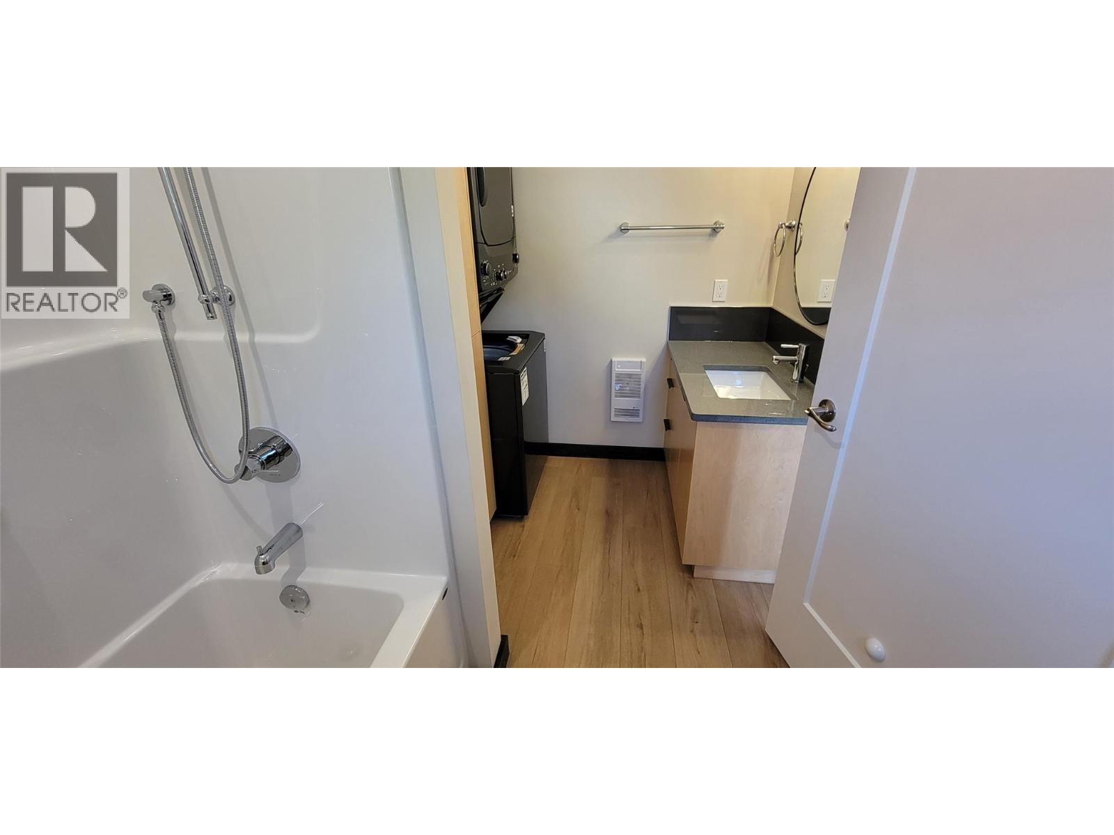 #4 611 Casley Court - Image 26