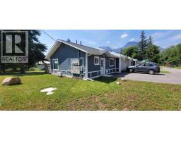 611 Casley Court Unit# 4, New Denver, BC V0G1S1 Photo 13