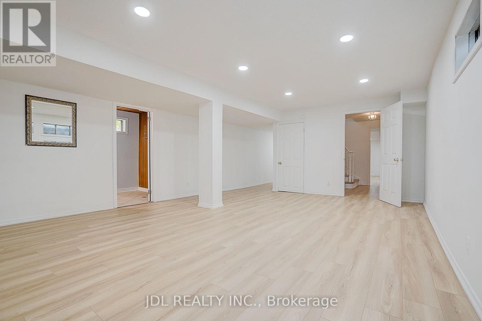 84 LONGWATER CHASE - Image 49