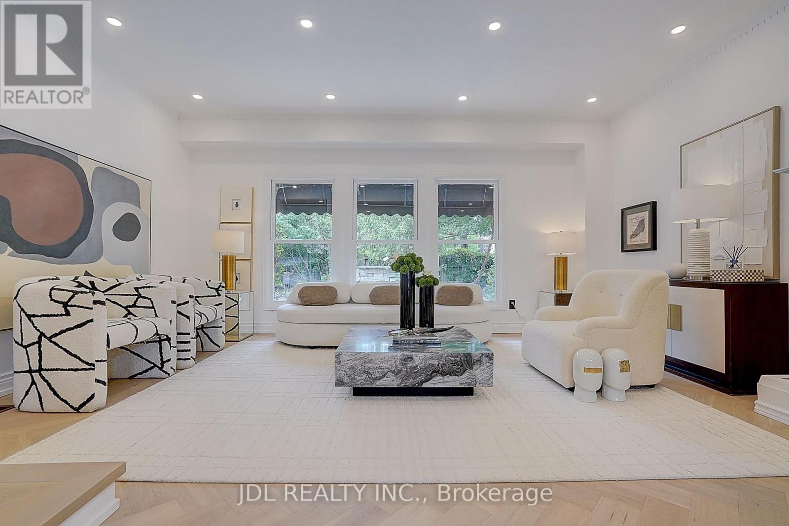 84 LONGWATER CHASE - Image 21