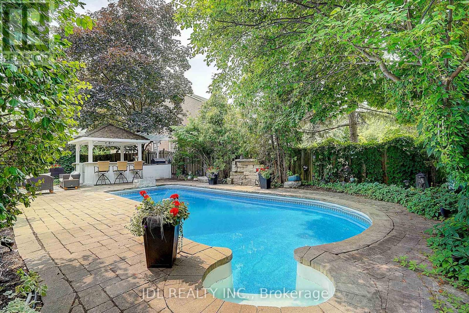 84 LONGWATER CHASE - Image 11