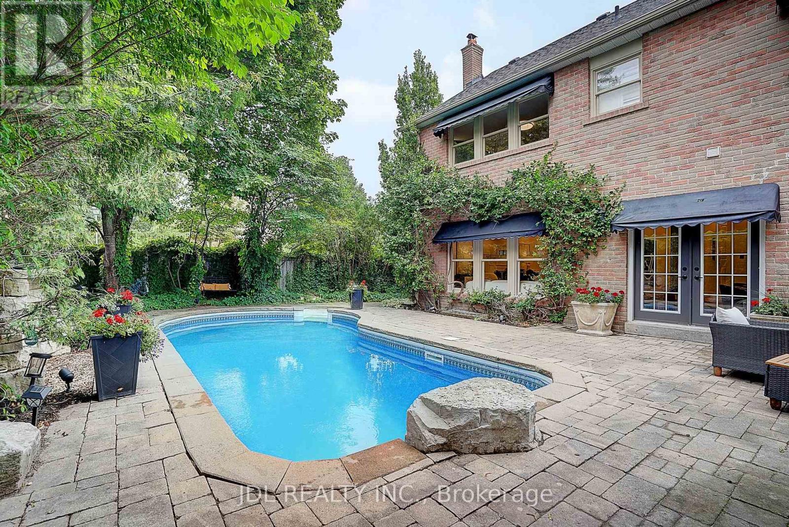84 LONGWATER CHASE - Image 12