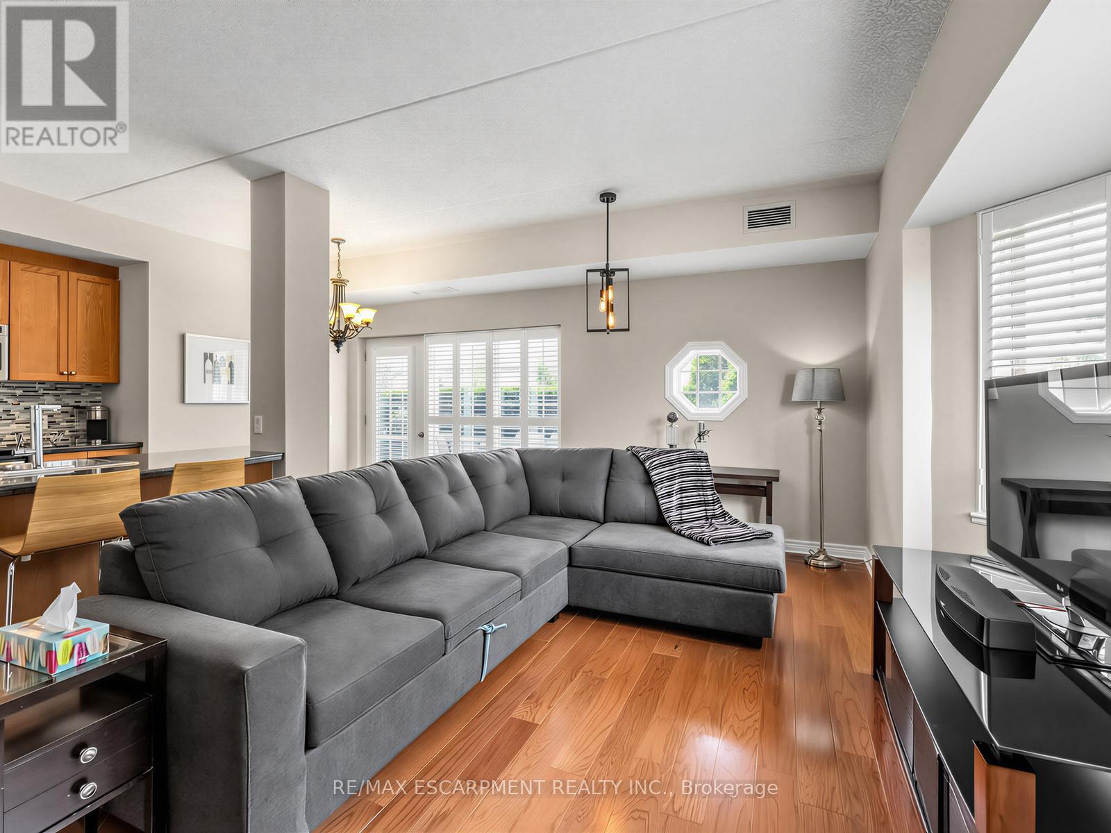 #103 1379 COSTIGAN ROAD - 12