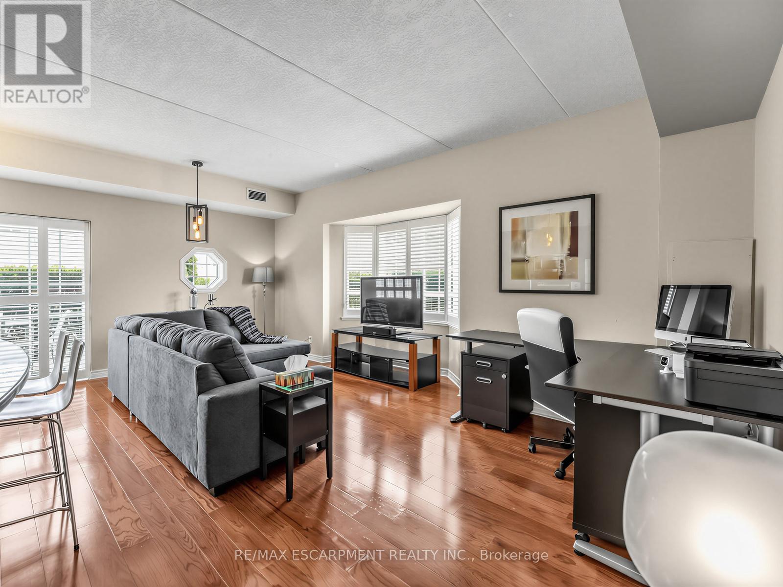 #103 1379 COSTIGAN ROAD - 7