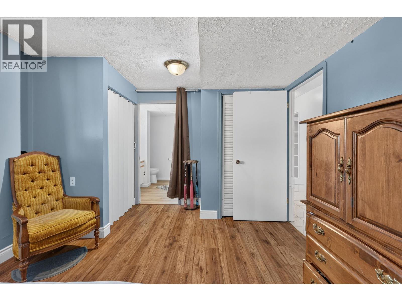 1045 Mitchell Road - 37