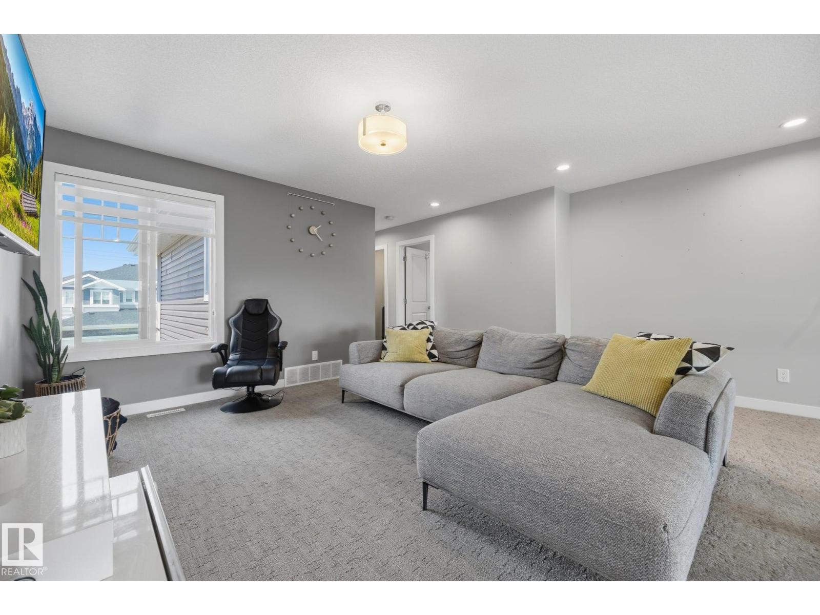 3870 ROBINS CR NW - 33
