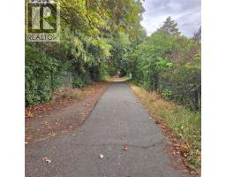3935 Scolton Rd, Saanich, BC V8N4E1 Photo 42