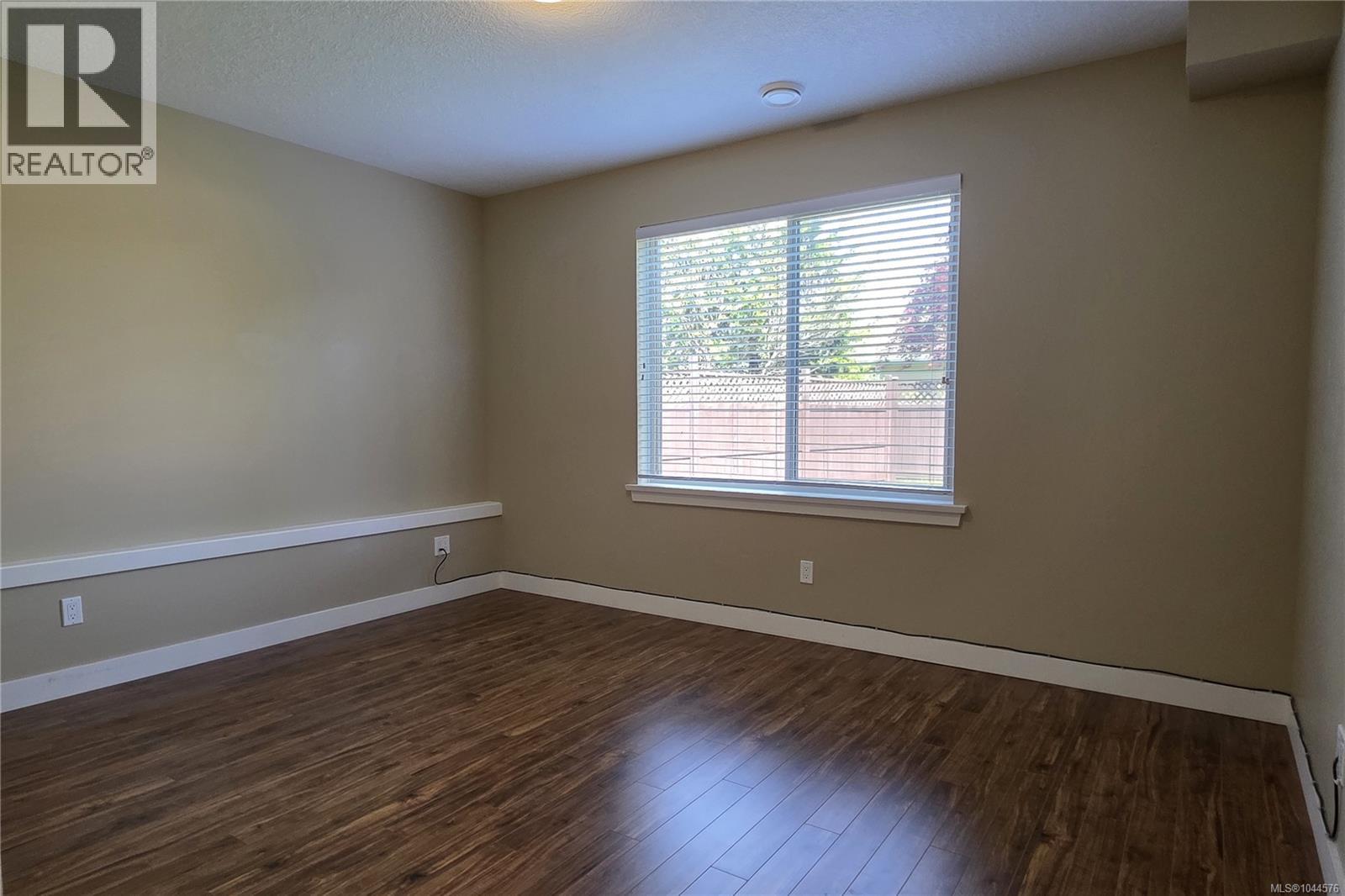 1094 Cordero Cres - Image 13