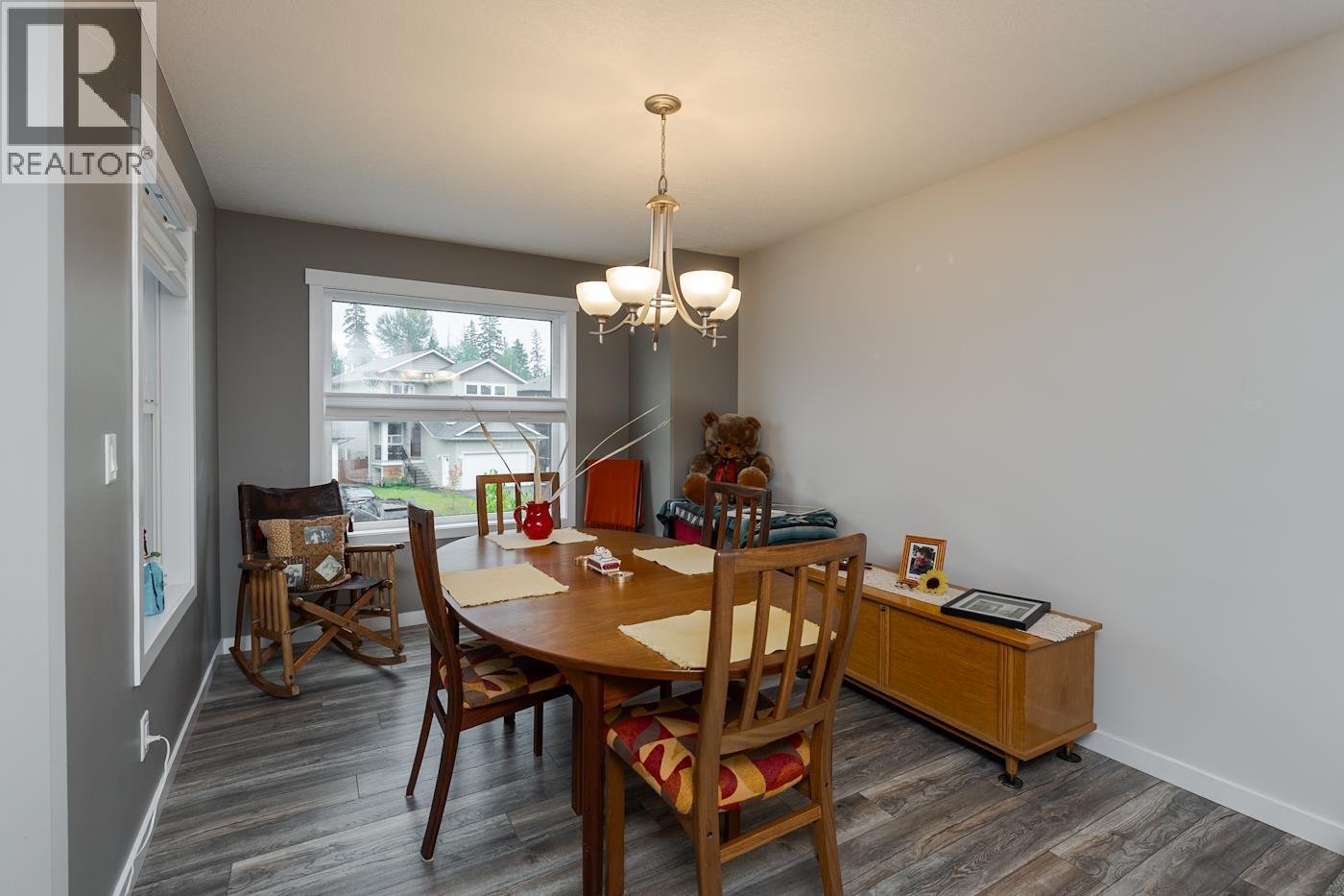 7639 CREEKSIDE WAY, Prince George